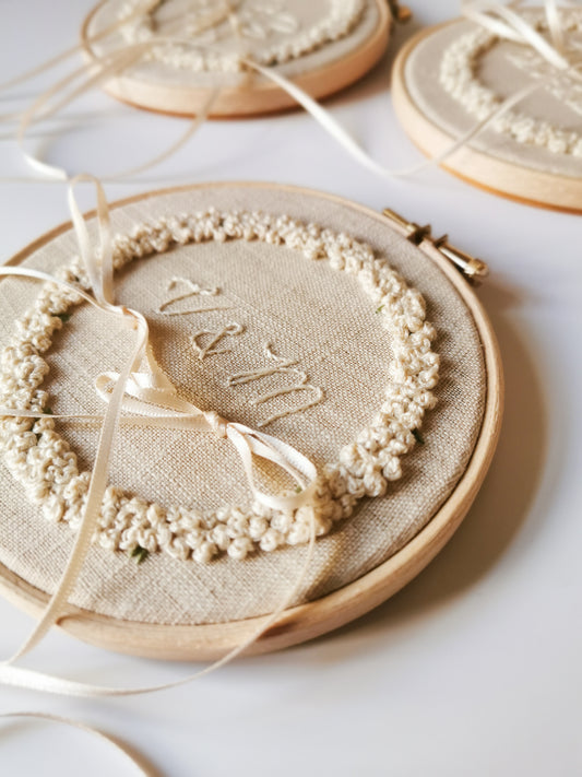 Ringkissen Midi - French-Knot Kranz